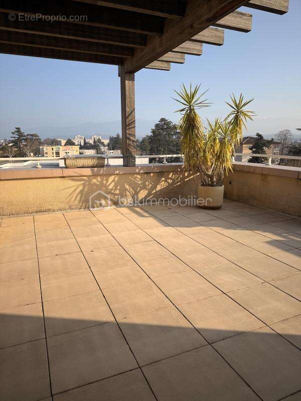 Appartement à ROMANS-SUR-ISERE