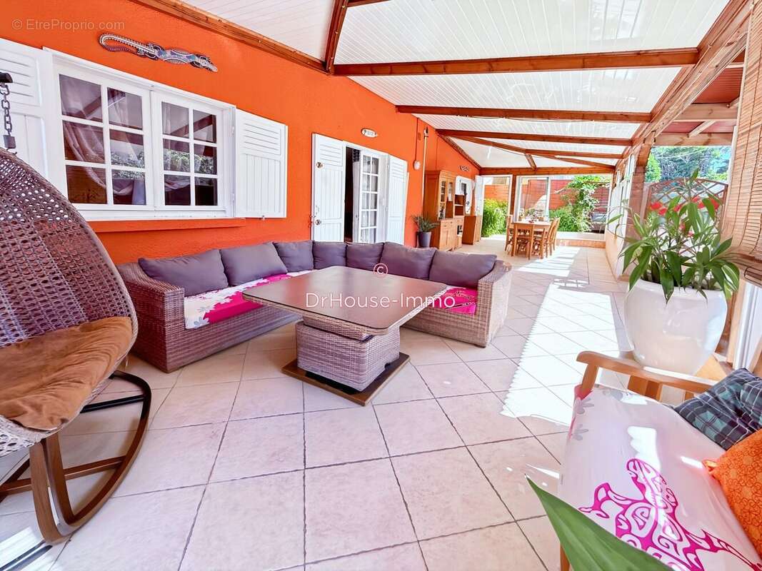 Maison à PETITE-ILE