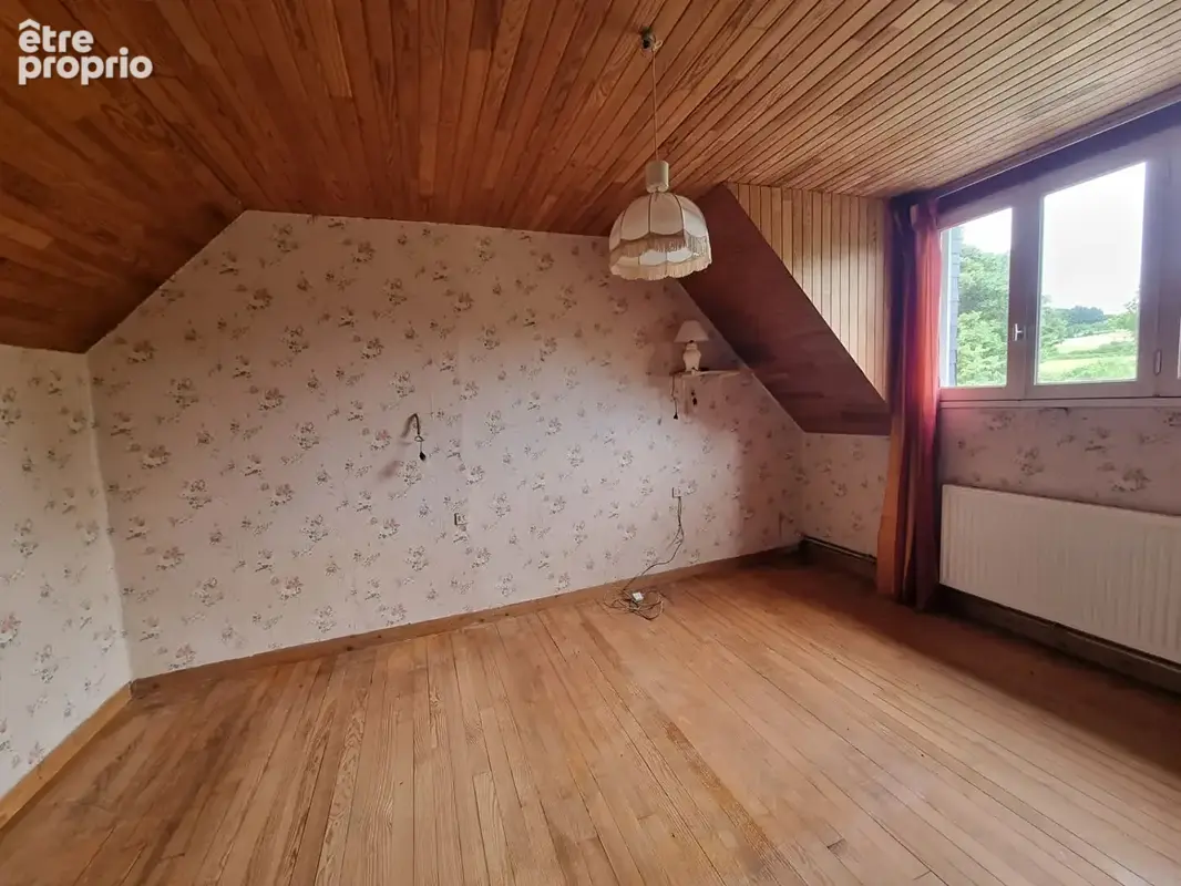 LOUARGAT, jolie longère en pierres avec dépendances et 3000 m2 de terrain - photo 5