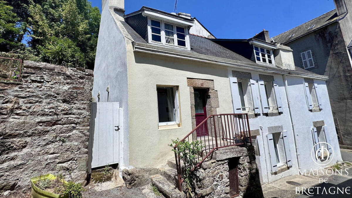 Maison à PONT-AVEN