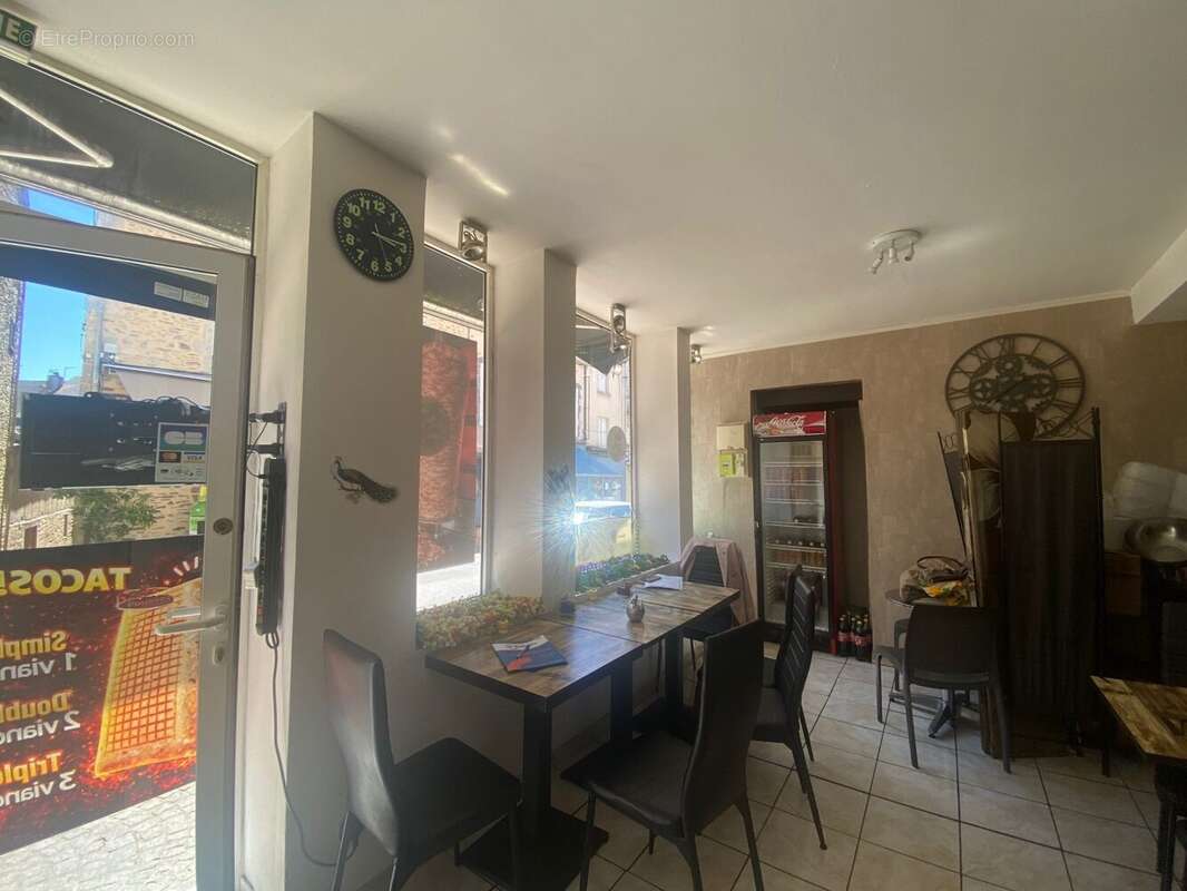 30 m² à Saint-Yrieix-La-Perche  - photo 2