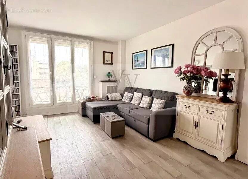 Appartement à SAINT-MAUR-DES-FOSSES