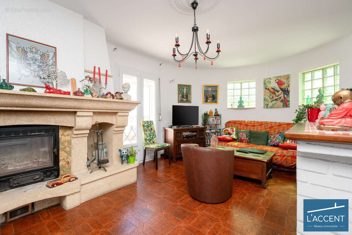Appartement à UCHAUD
