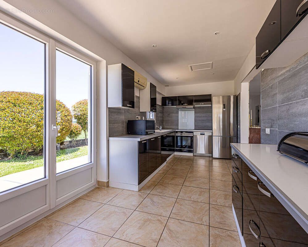 Maison à SAINT-GEORGES-DE-DIDONNE