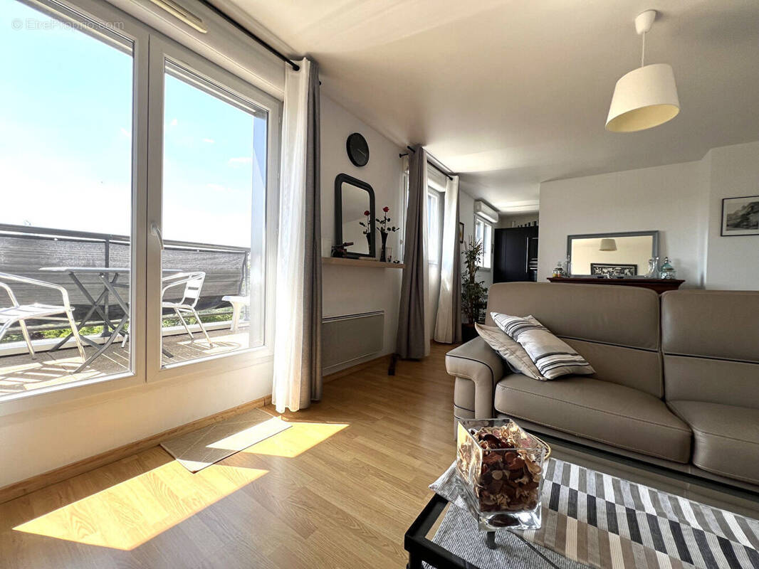 Appartement à SAINT-JEAN-DE-BRAYE