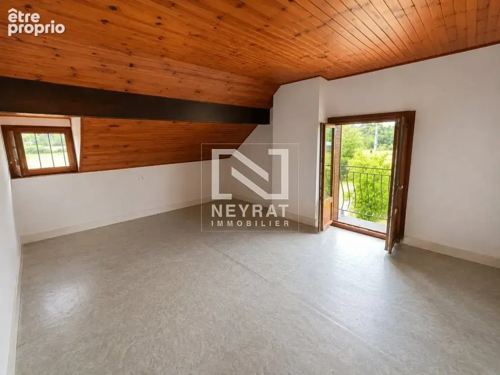 Maison de campagne à rénover entièrement et terrain paysager - photo 17