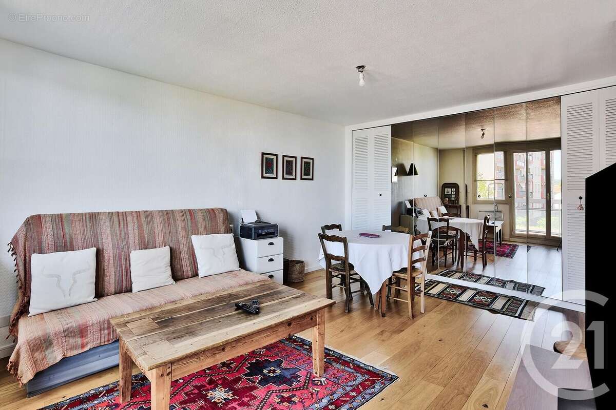 Appartement à SATHONAY-CAMP