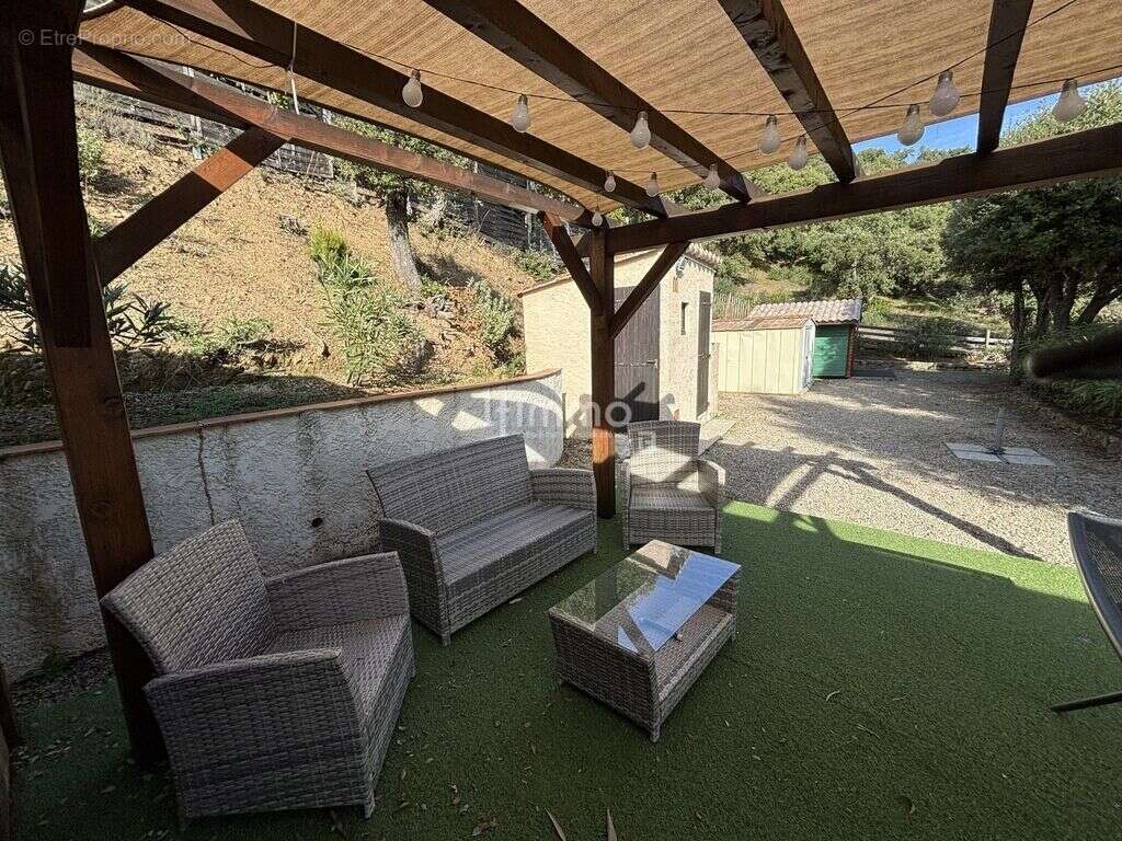 Maison à LE MUY
