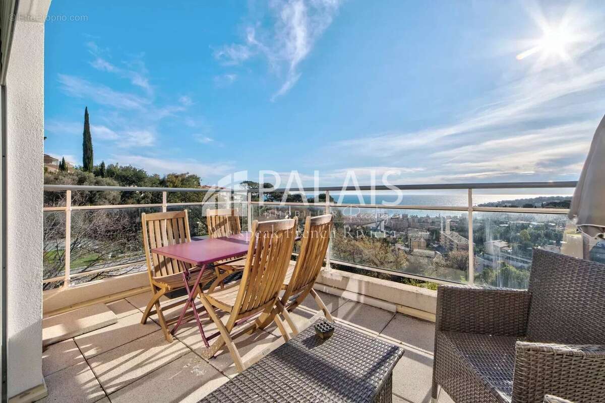 Appartement à ROQUEBRUNE-CAP-MARTIN