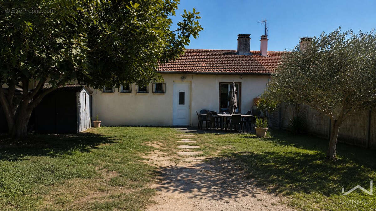 Appartement à SAINT-MONTAN