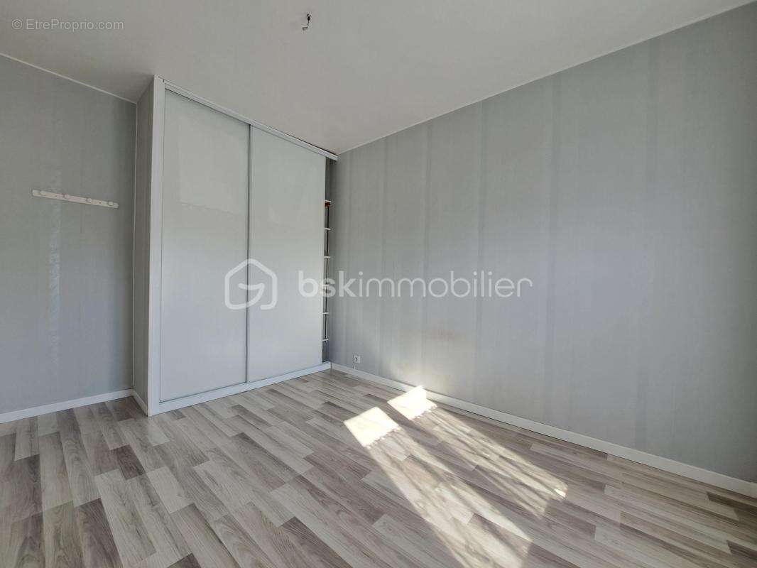 Pavillon dans un secteur calme et recherche d'abbeville - photo 11