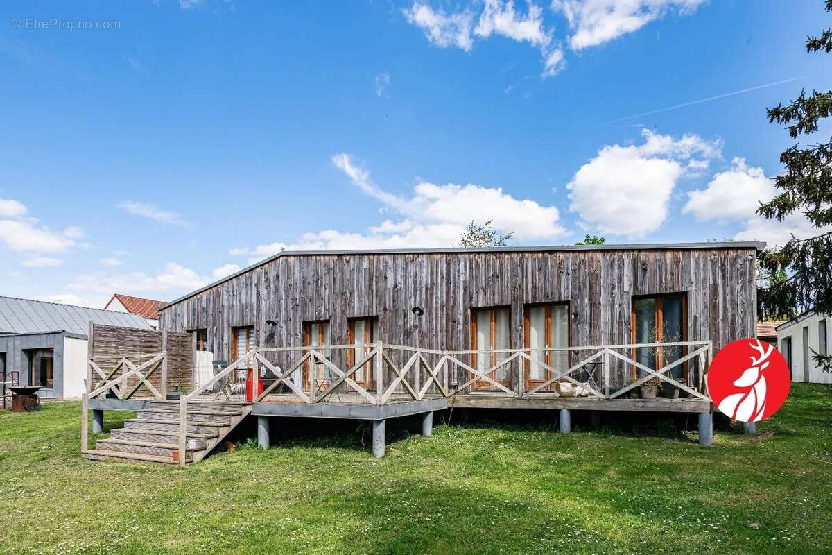 Maison à MENNECY