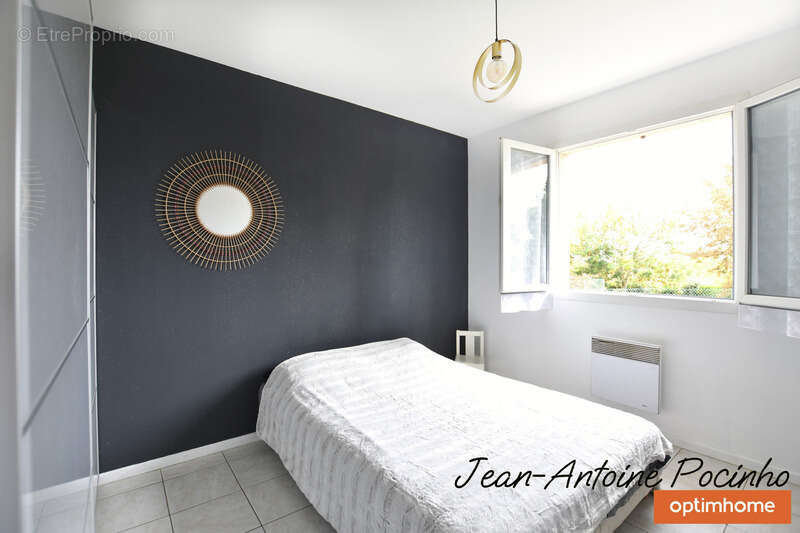 Maison à SAINTE-FOY-DE-PEYROLIERES