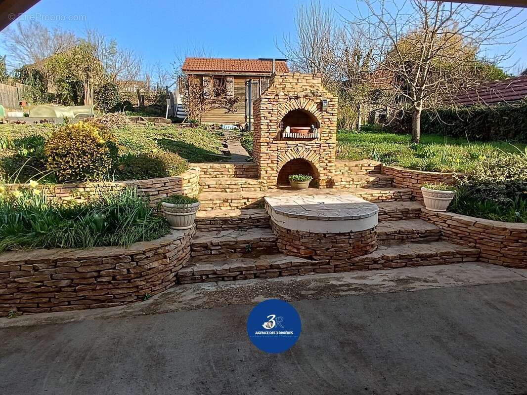 Maison à BRANGES