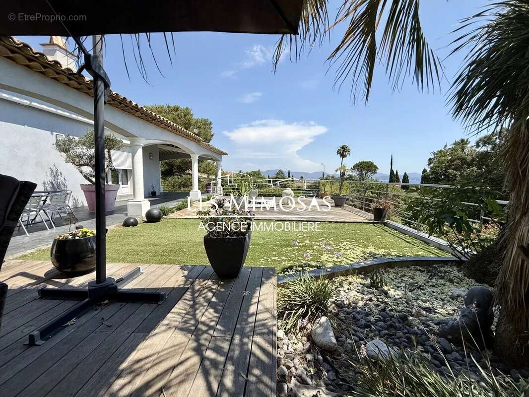 Maison à FREJUS