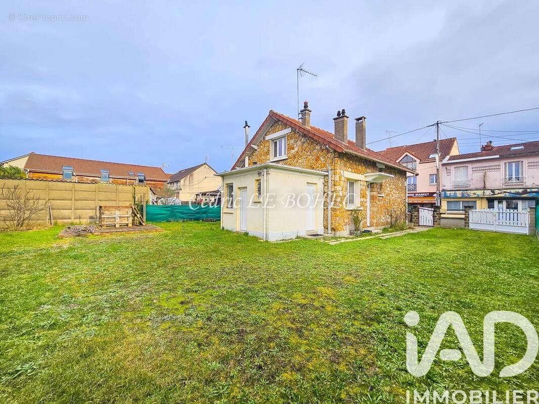 Photo 1 - Maison à BEAUCHAMP