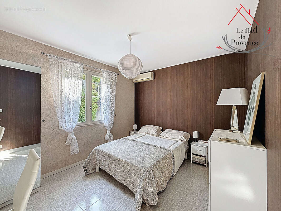 Maison à SAINT-SATURNIN-LES-AVIGNON