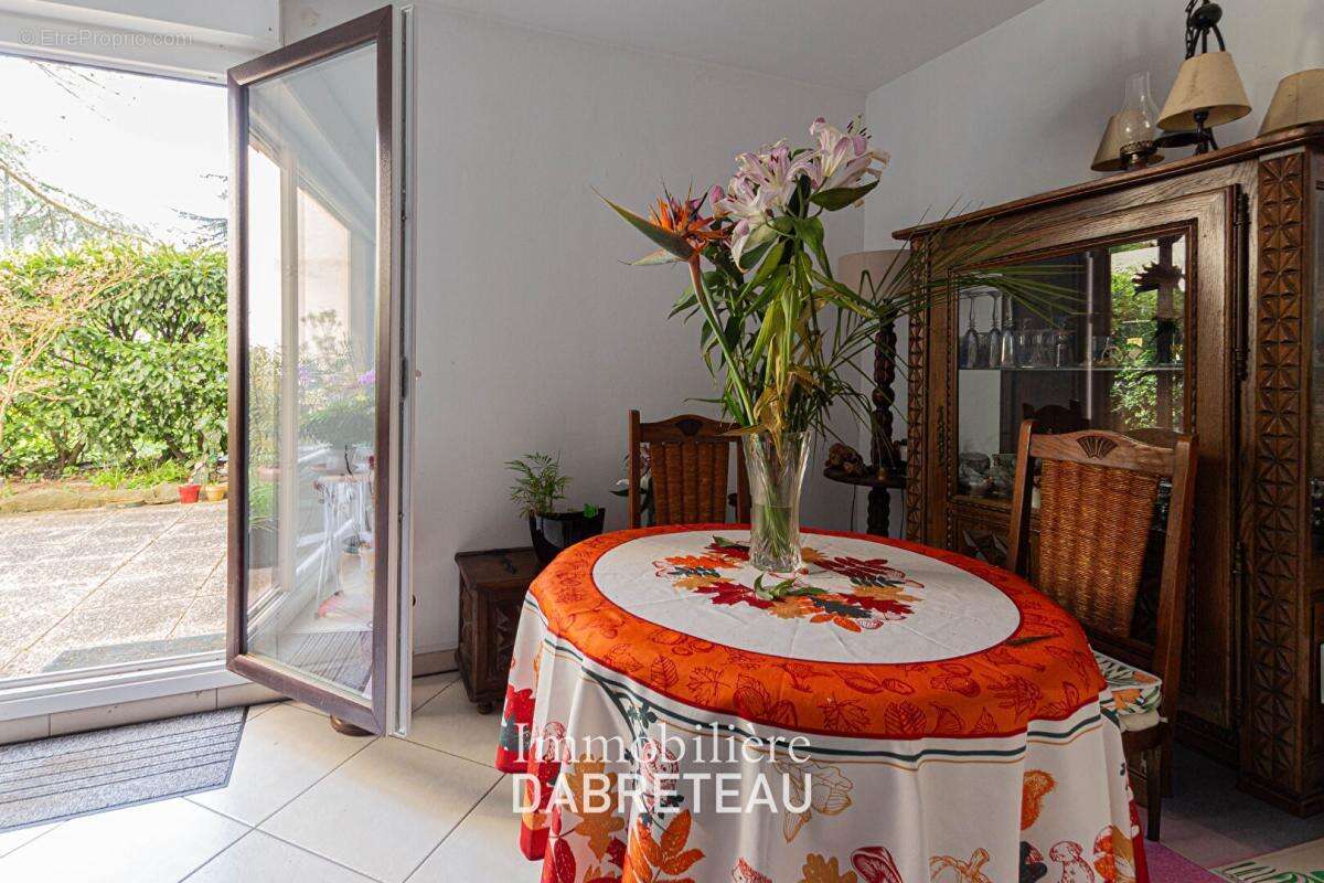 Appartement à CRAPONNE