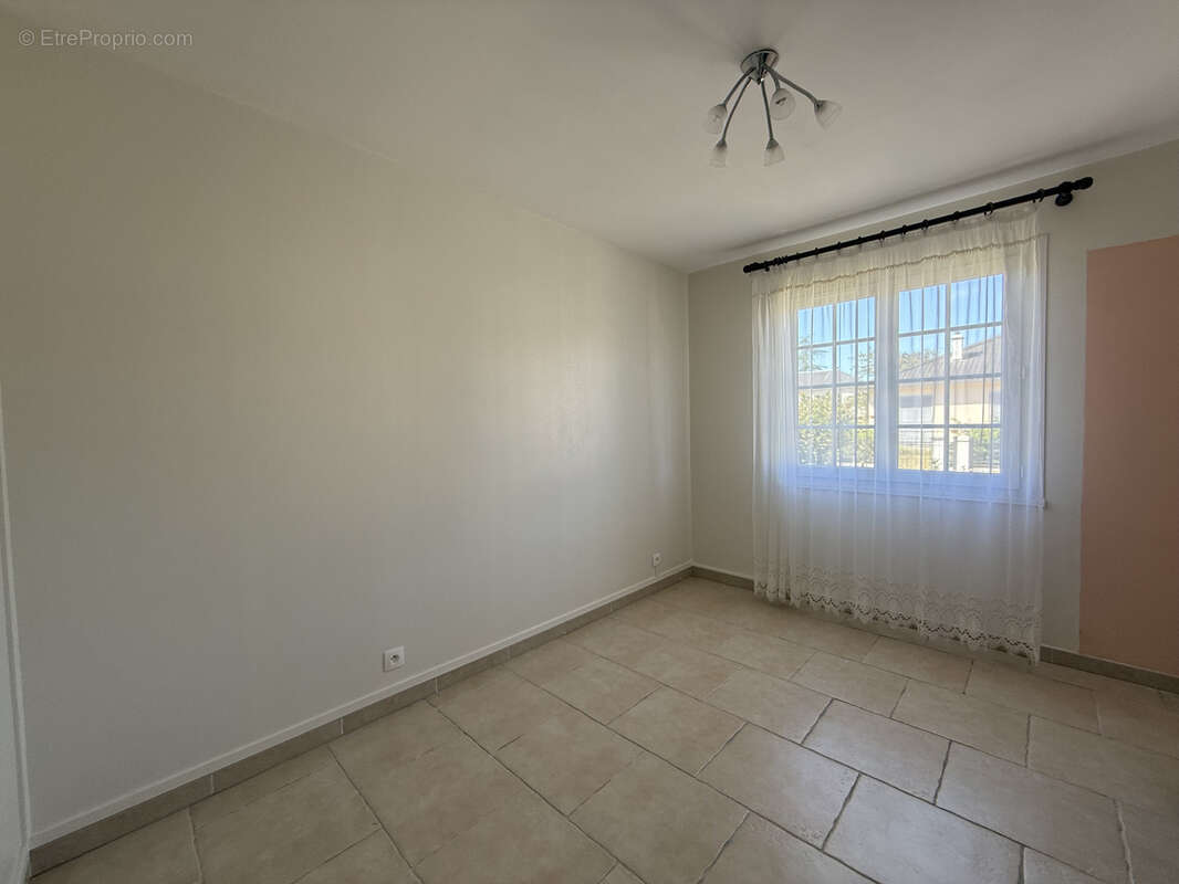 Maison de plain-pied - Salbris - photo 10