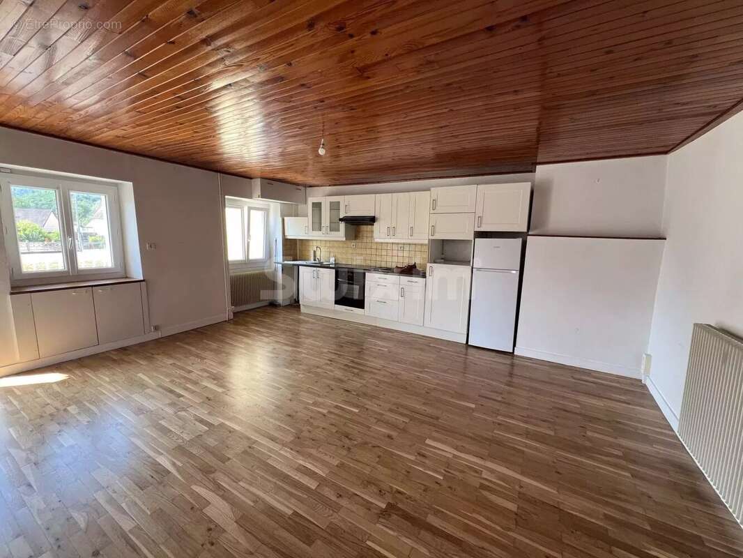 Maison à LONS-LE-SAUNIER