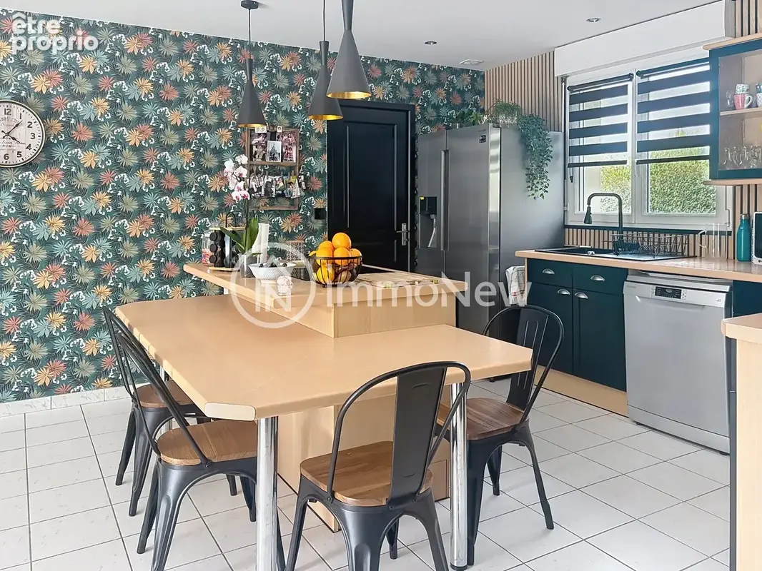 Tres beau pavillon 125 m2 avec piscine, panneaux solaires sur terrain 1712 m2 proche des commerces - photo 3