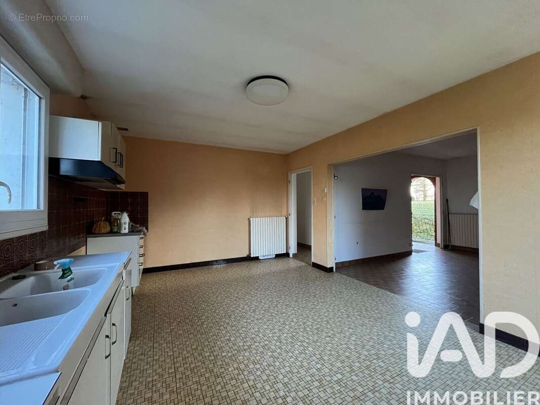 Photo 9 - Maison à MEZIERES-SUR-COUESNON