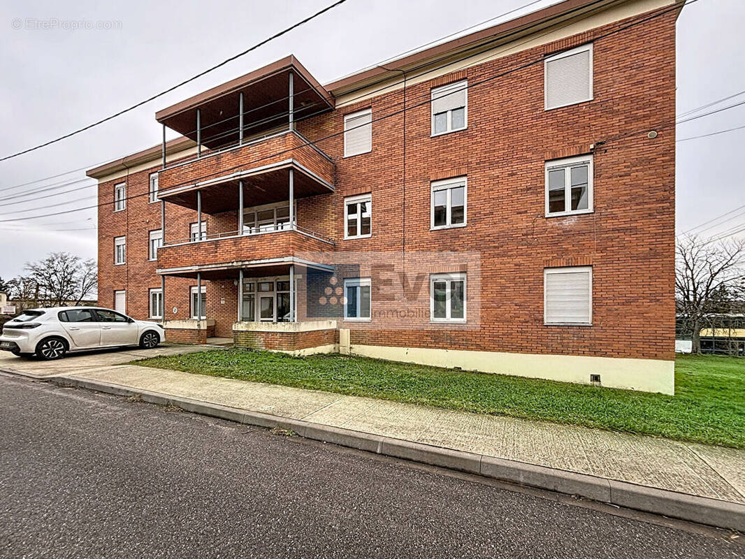 Appartement à RECHICOURT-LE-CHATEAU