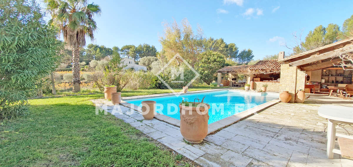 Maison à LE CASTELLET