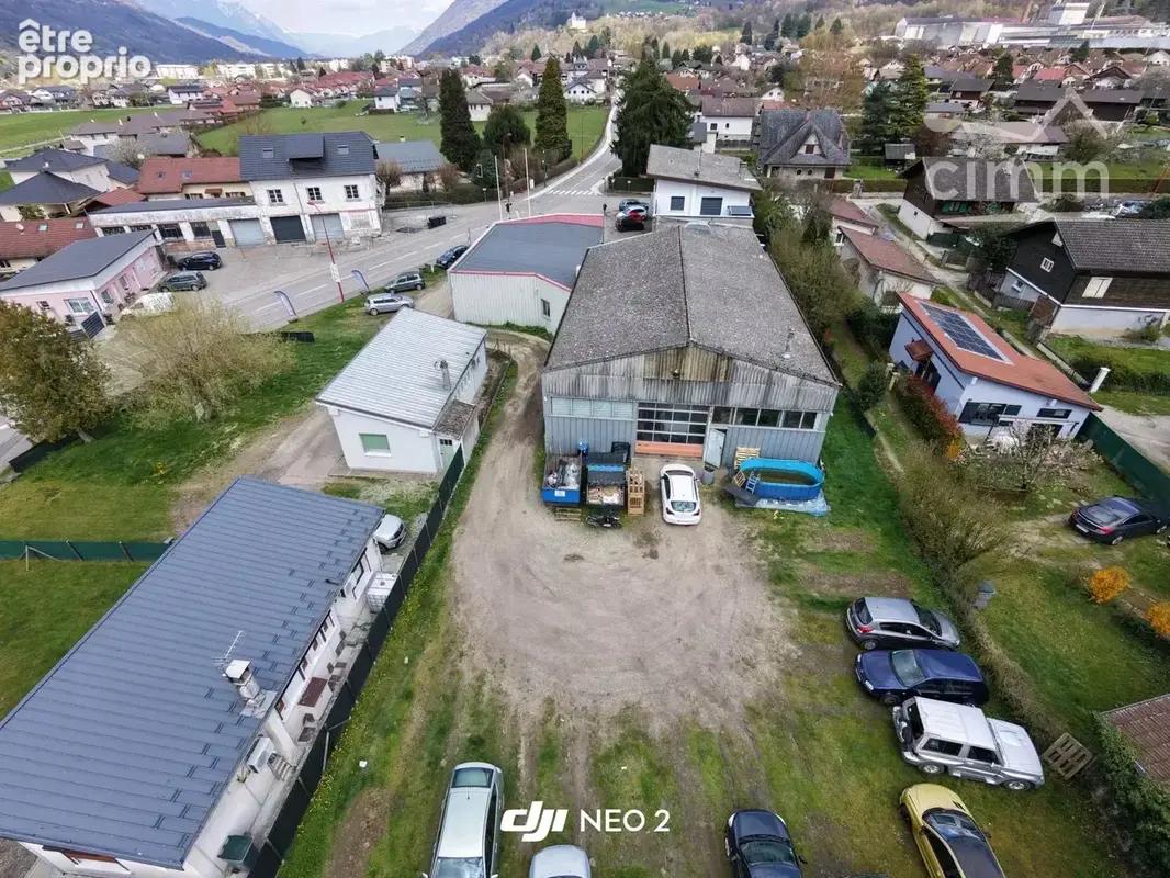 A vendre local d'activite 770 m2 / 2572 m2 la rochette 73110 - photo 2