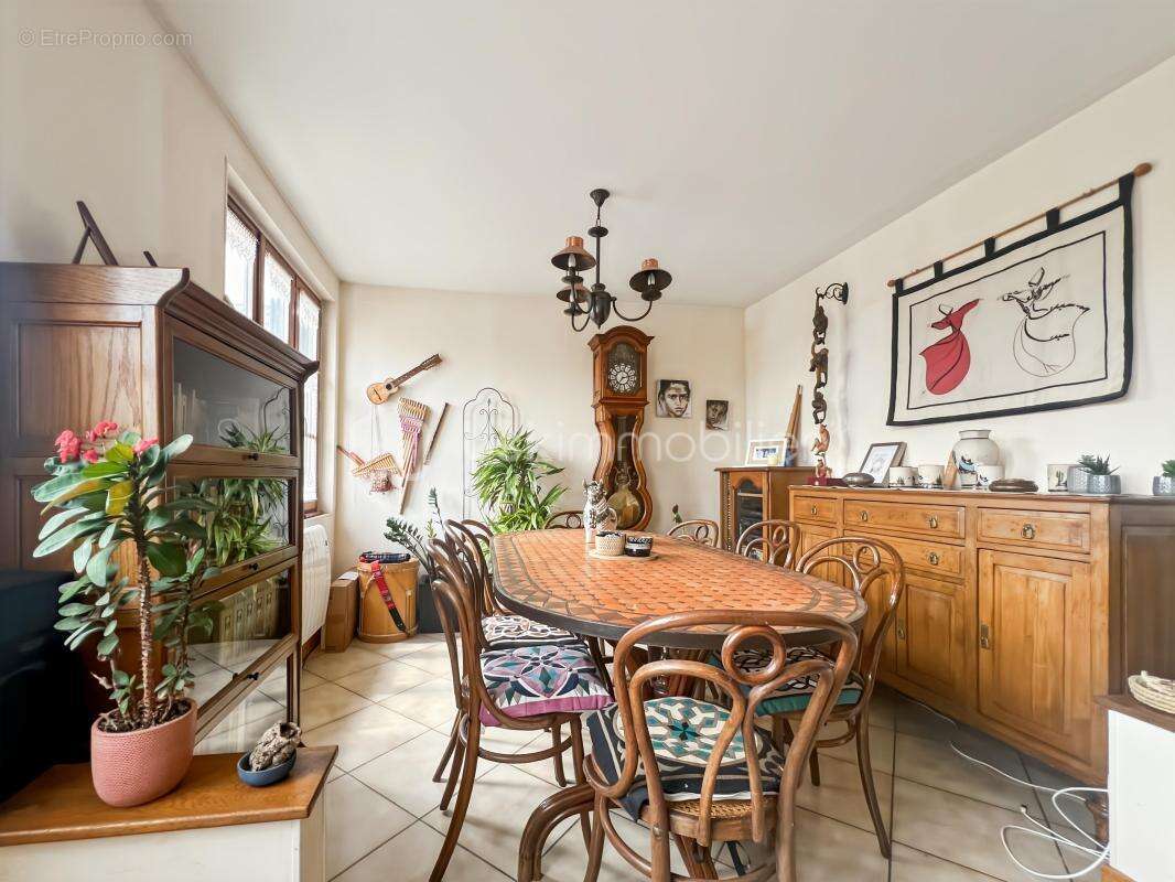 Maison à MAROLLES-EN-HUREPOIX