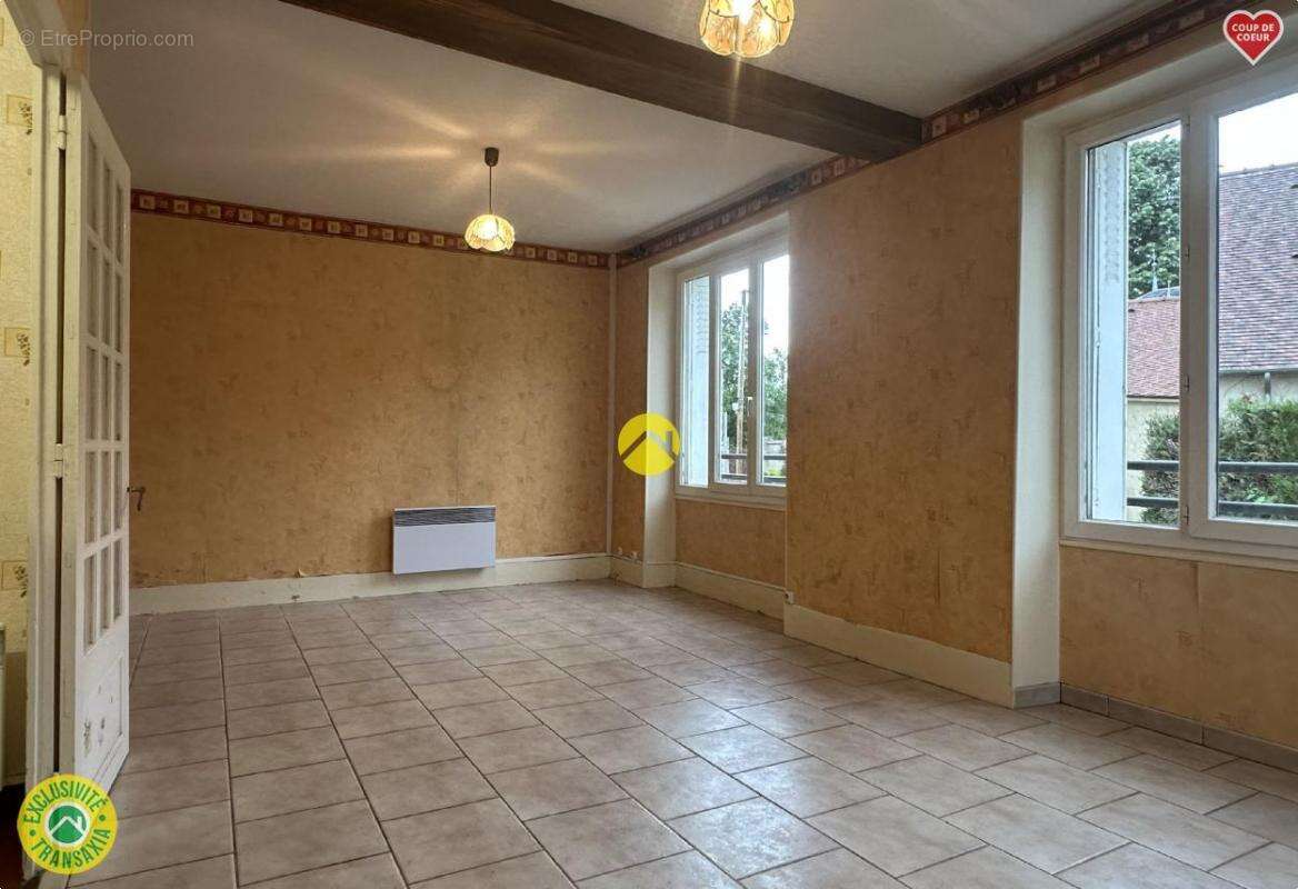 Maison à JOUET-SUR-L&#039;AUBOIS