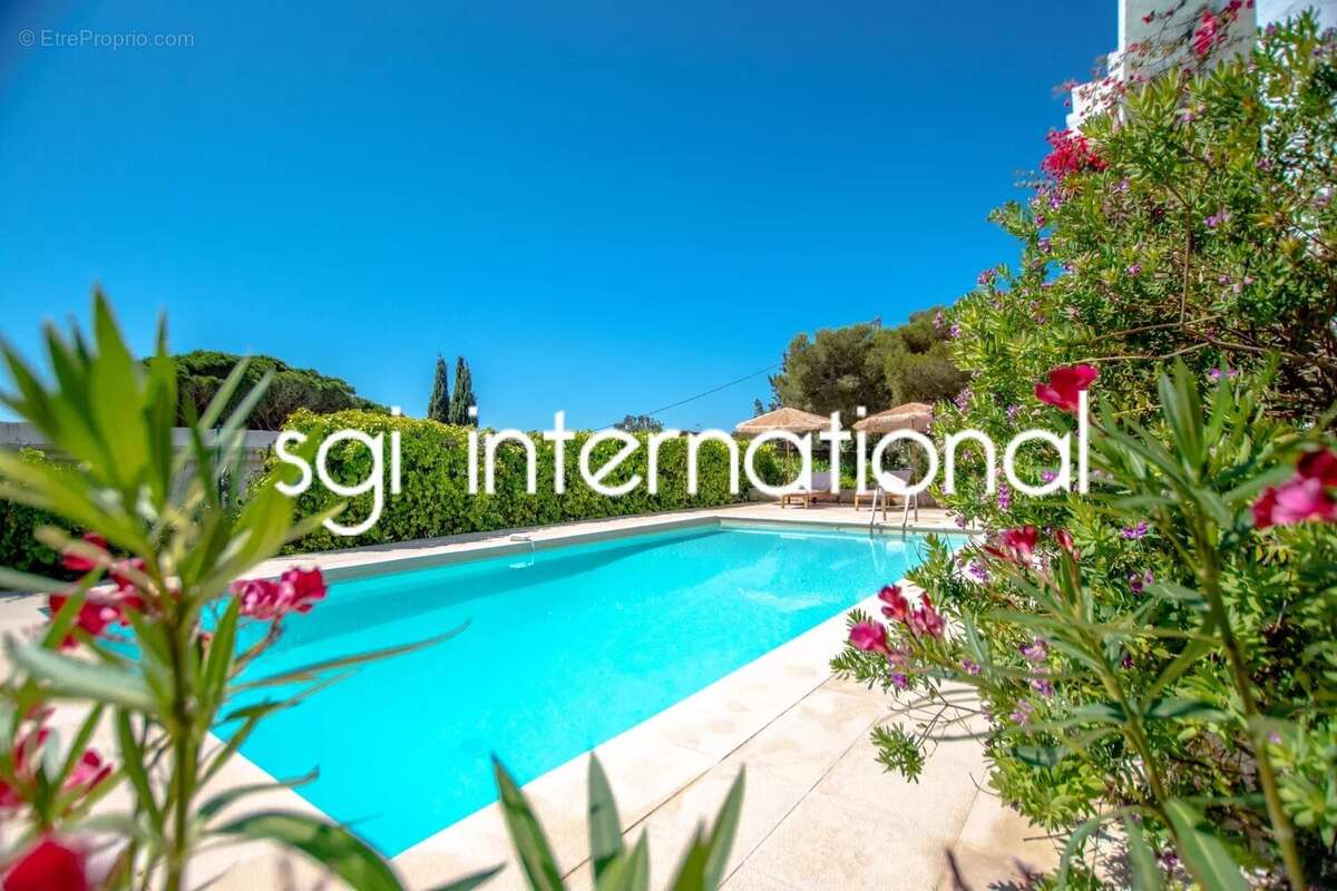 Maison à LES ISSAMBRES