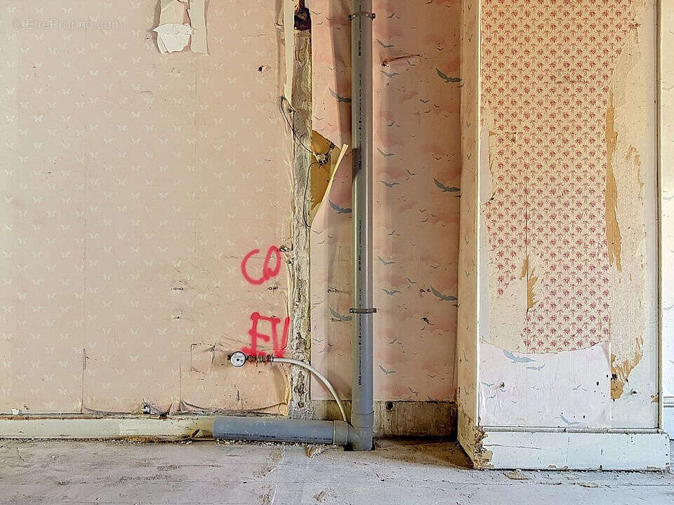 Plateau duplex à aménager   71,90 m2   Rue Saint-Dizier à Nancy - photo 8