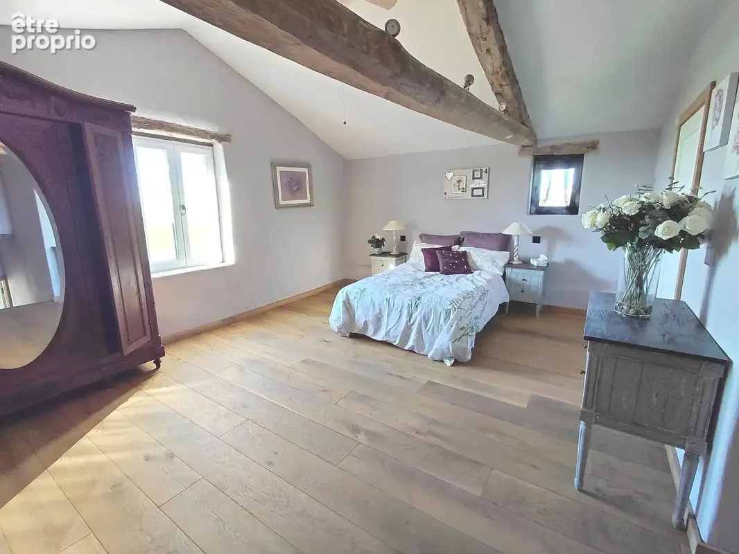 Près de Monestiés, ancien corps de ferme renové avec 3800 m²  de terrain - photo 17