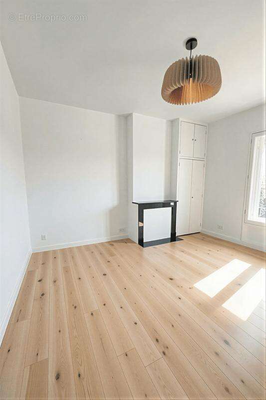T3 90 m² avec stationnement cours Gambetta - photo 4