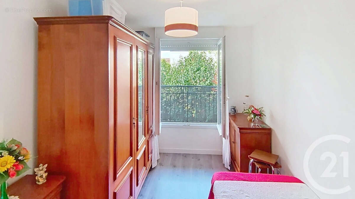 Appartement à BRIE-COMTE-ROBERT