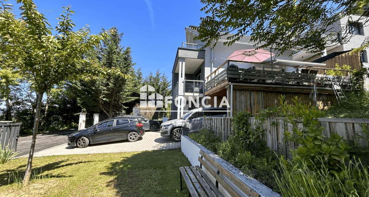 Maison contemporaine T5 de 2016 – 3 niveaux – Pompe à chaleur – Garage – Terrain de 733 m² - photo 10