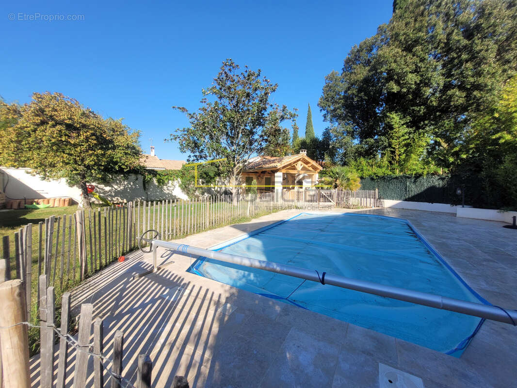 Maison à MONTELIMAR