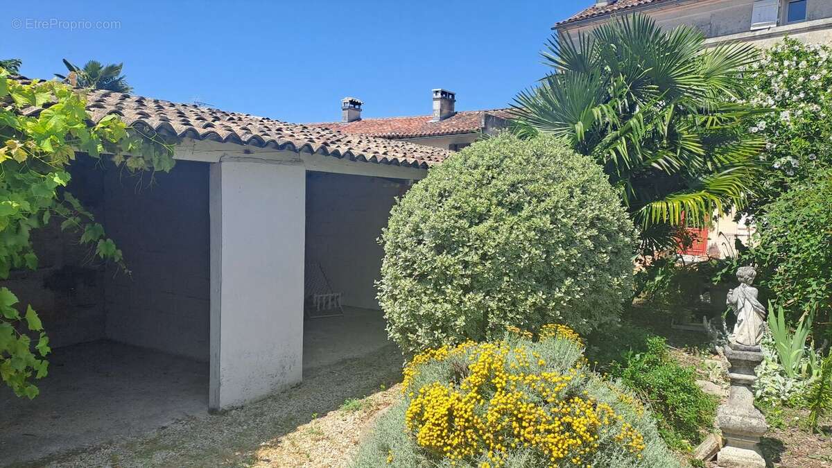 Entre Chateauneuf et Cognac charmante maison charentaise - photo 8