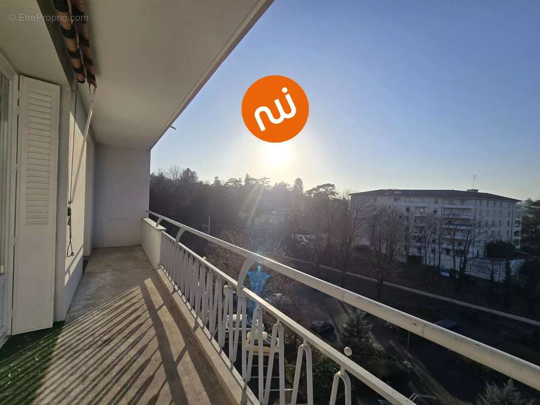 Appartement à TASSIN-LA-DEMI-LUNE