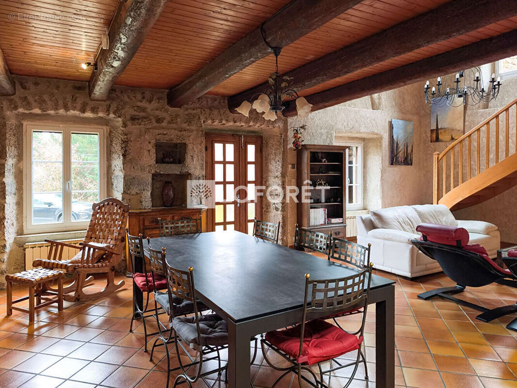 Maison à SAINT-JEAN-DE-NAY