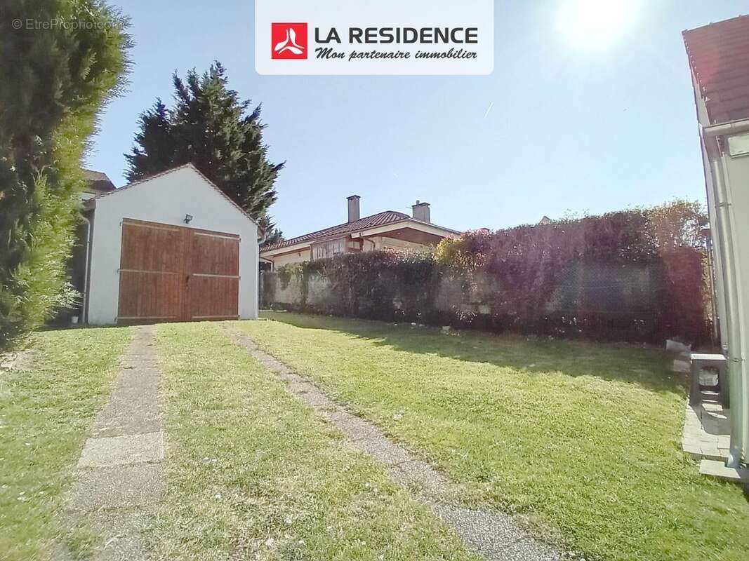 Maison à BONNIERES-SUR-SEINE