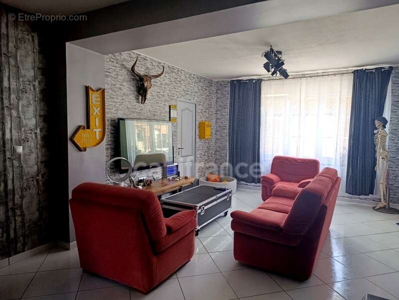 Maison à CROISILLES