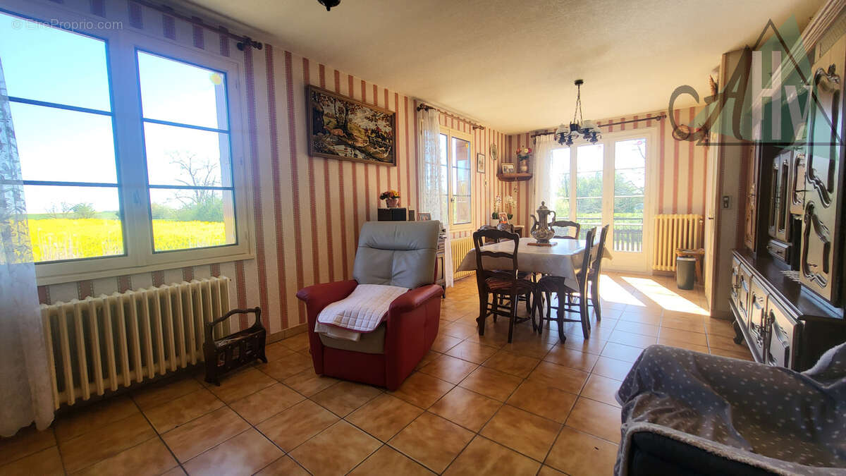 Maison à BAZOCHES-LES-BRAY