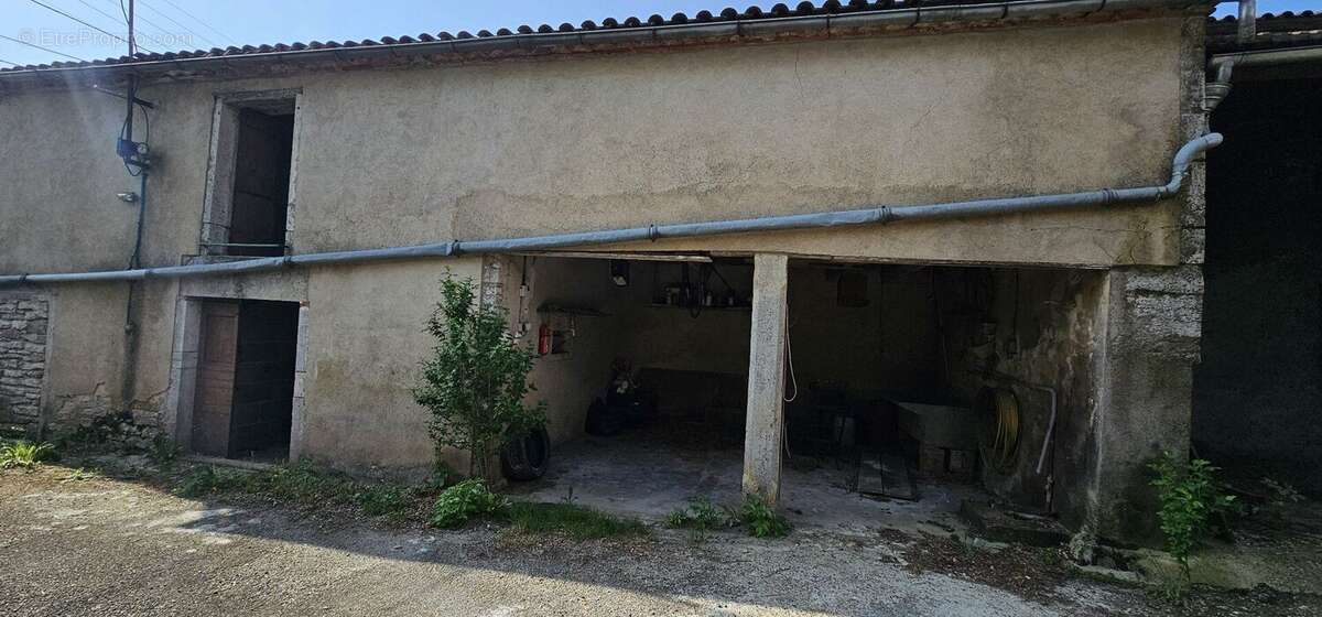 Un ensemble de caractère à rénover au coeur de Limogne en Quercy - photo 10