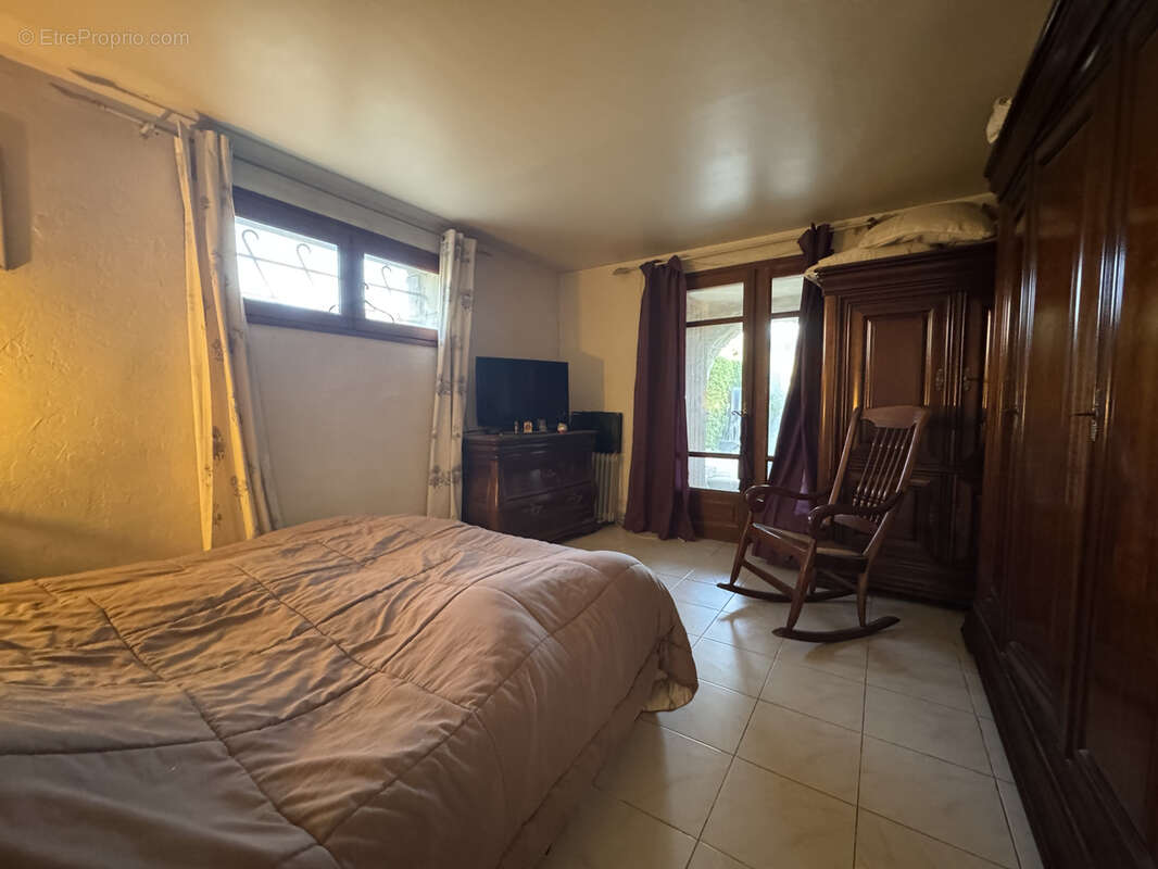 Maison à SAINTE-ANASTASIE