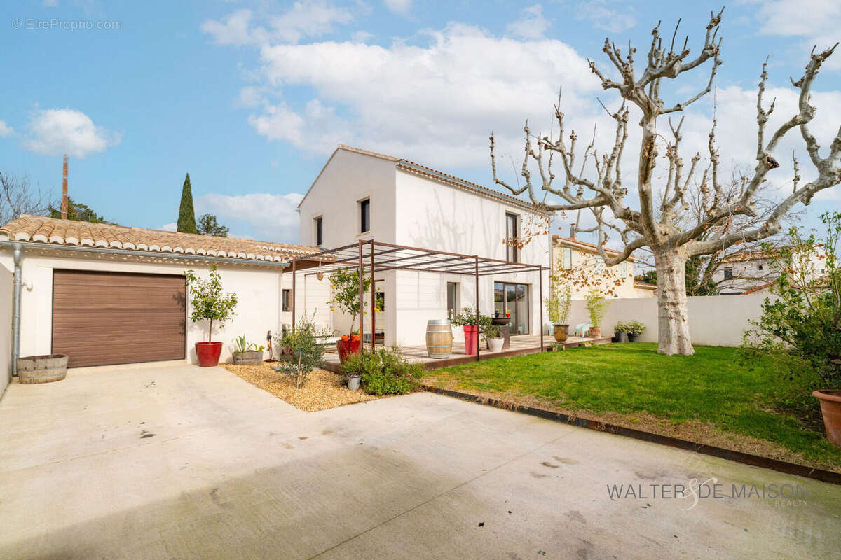 Maison à CHATEAURENARD