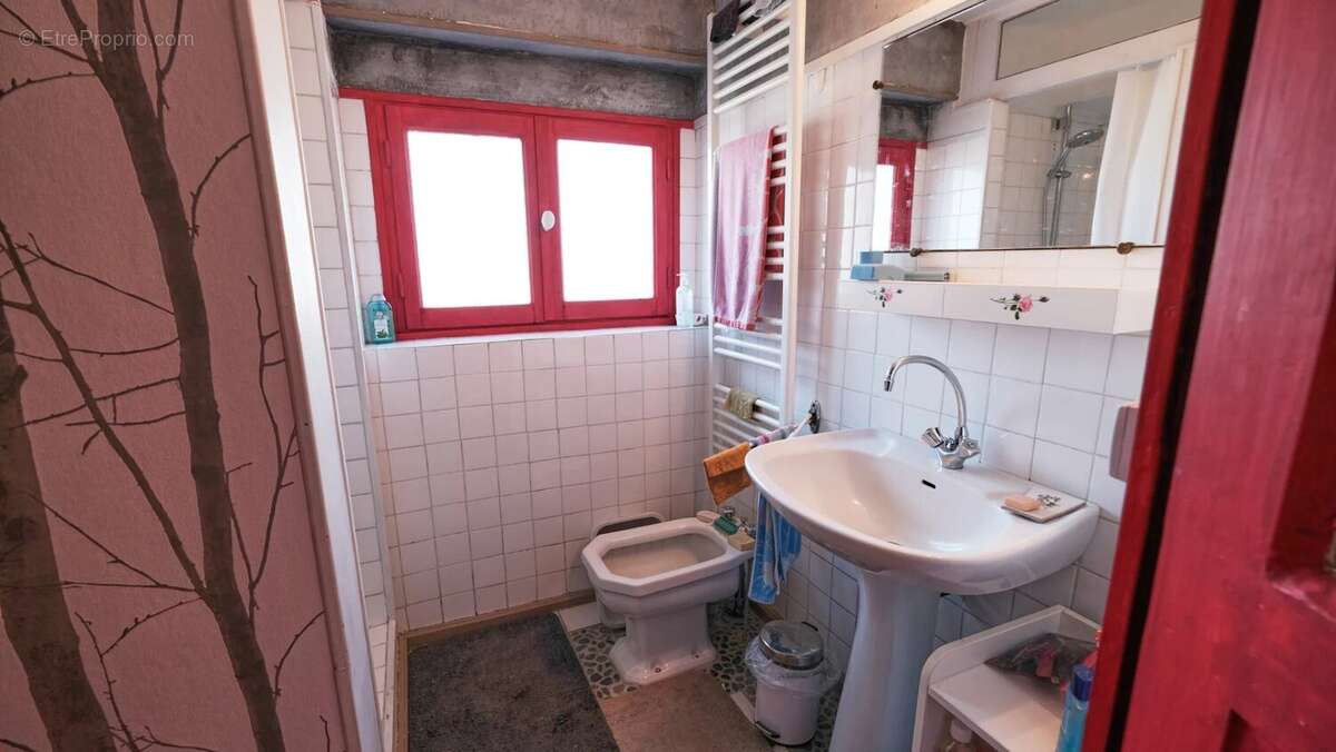 Maison à ROUSSILLON-EN-MORVAN