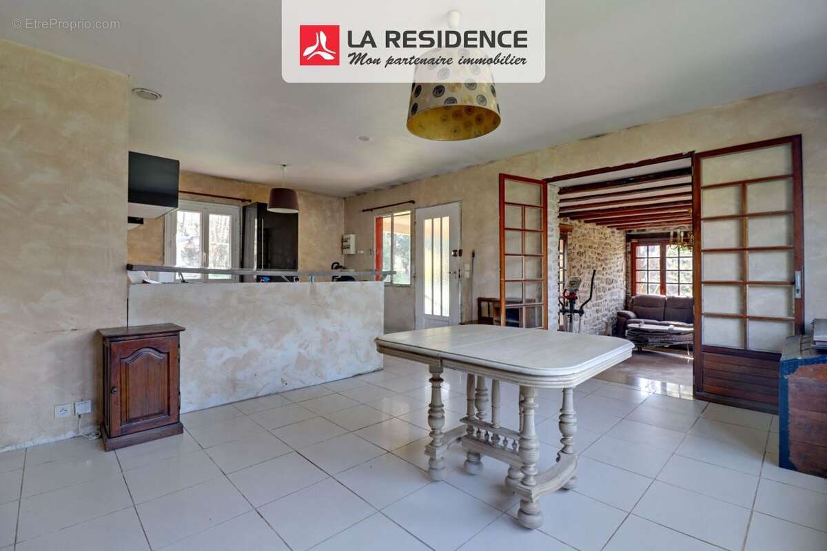 Maison à MAREIL-SUR-MAULDRE