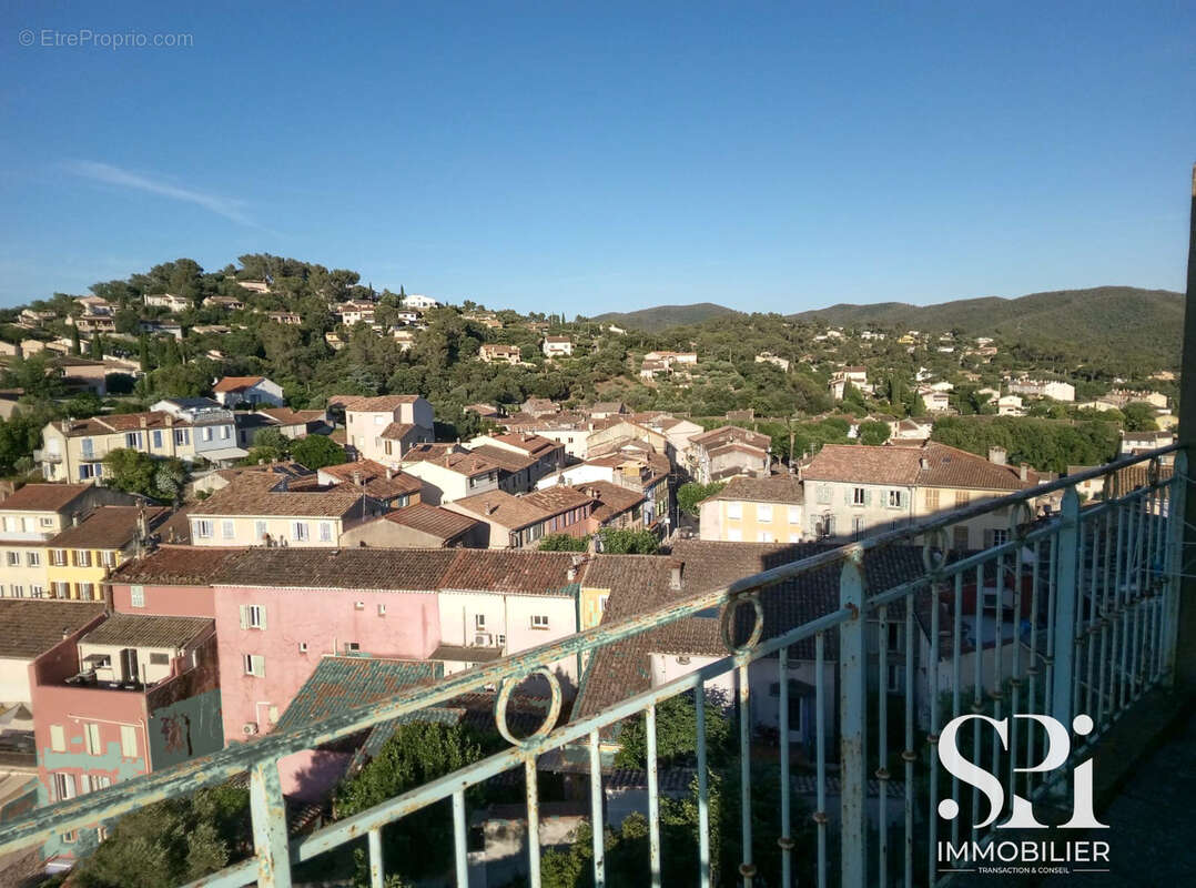Appartement à PIERREFEU-DU-VAR